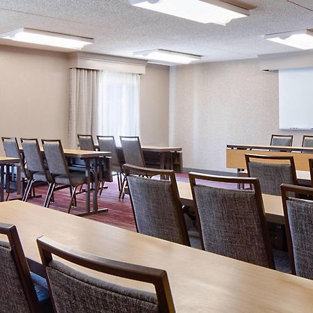 Courtyard By Marriott Dallas Arlington Entertainment District Exteriör bild
