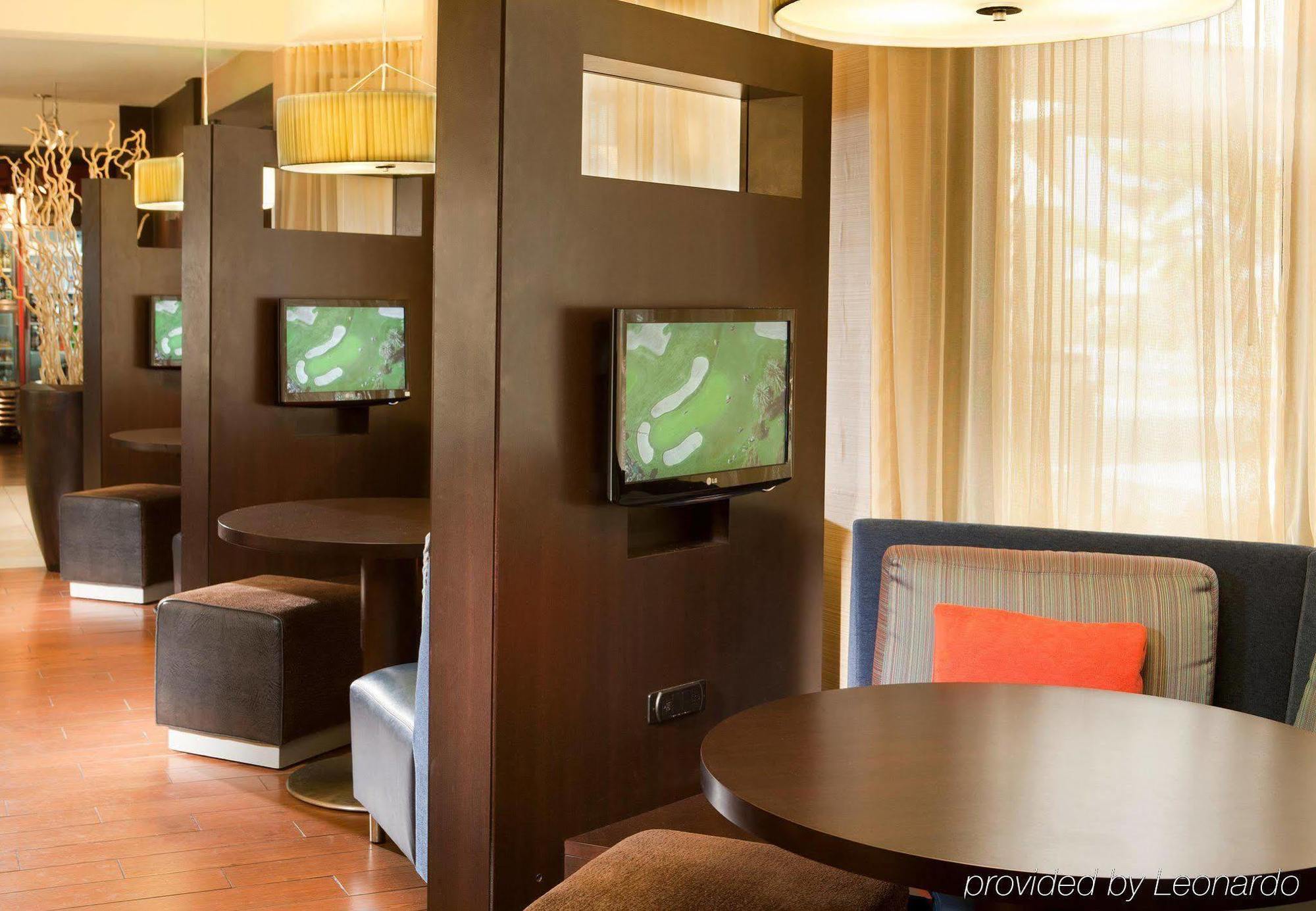 Courtyard By Marriott Dallas Arlington Entertainment District Exteriör bild