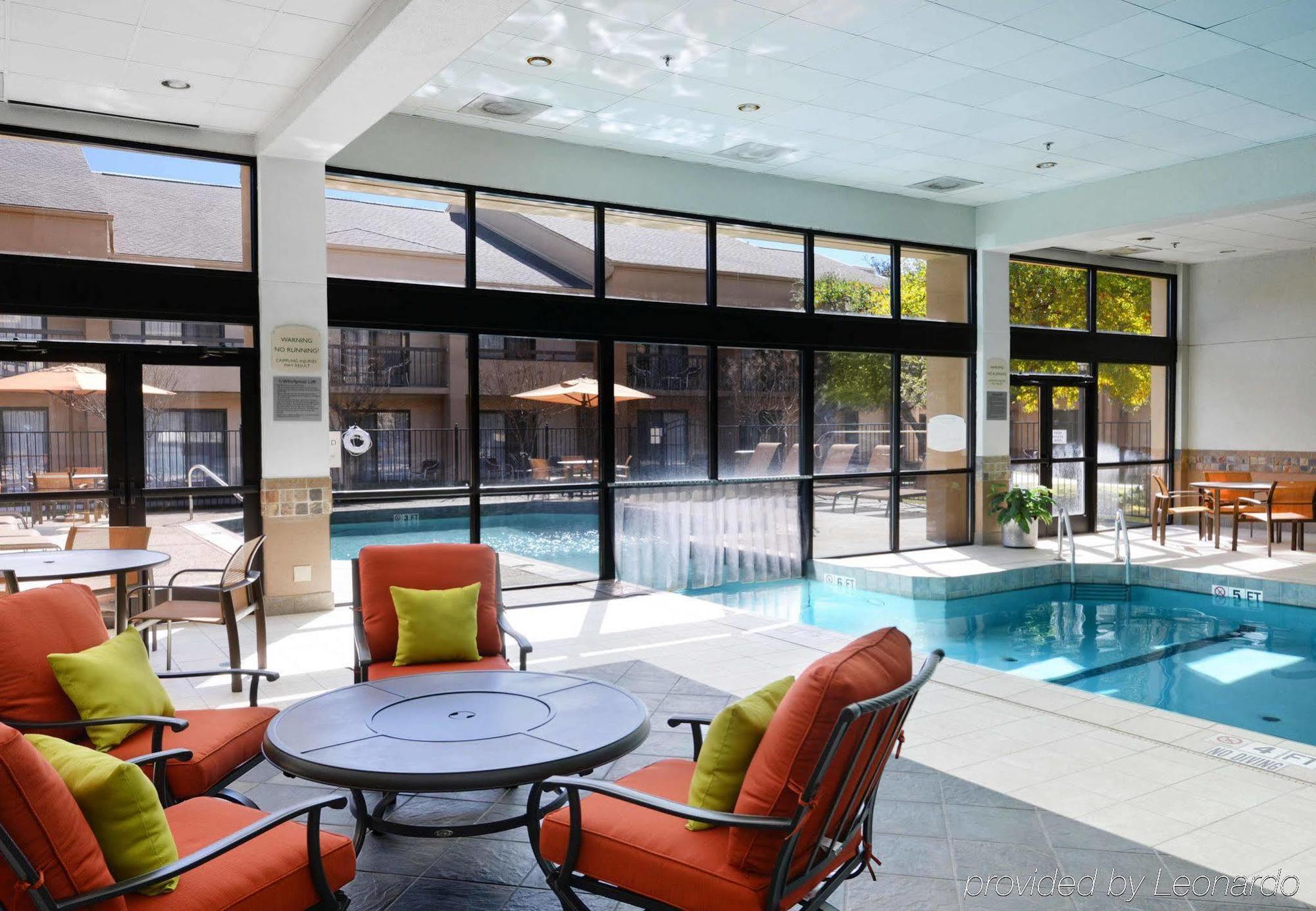 Courtyard By Marriott Dallas Arlington Entertainment District Exteriör bild