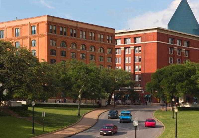 Courtyard By Marriott Dallas Arlington Entertainment District Exteriör bild
