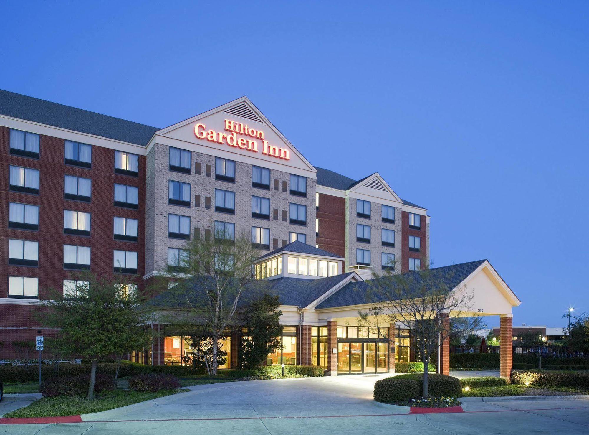 Courtyard By Marriott Dallas Arlington Entertainment District Exteriör bild
